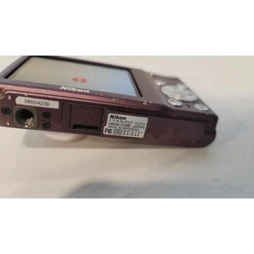 Nikon Coolpix S210 8MP Digital Camera Purple Lens Error Parts Repair Battery